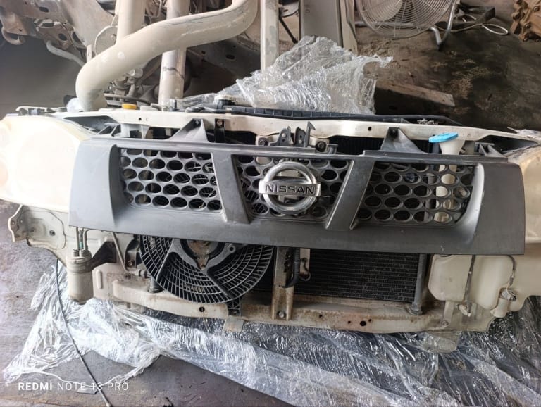 Nose cut Nissan Navara D22 YD25 used in Sharjah