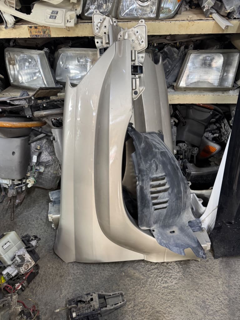 Fender Lexus GX470 UZJ120 2UZ-FE used in Sharjah
