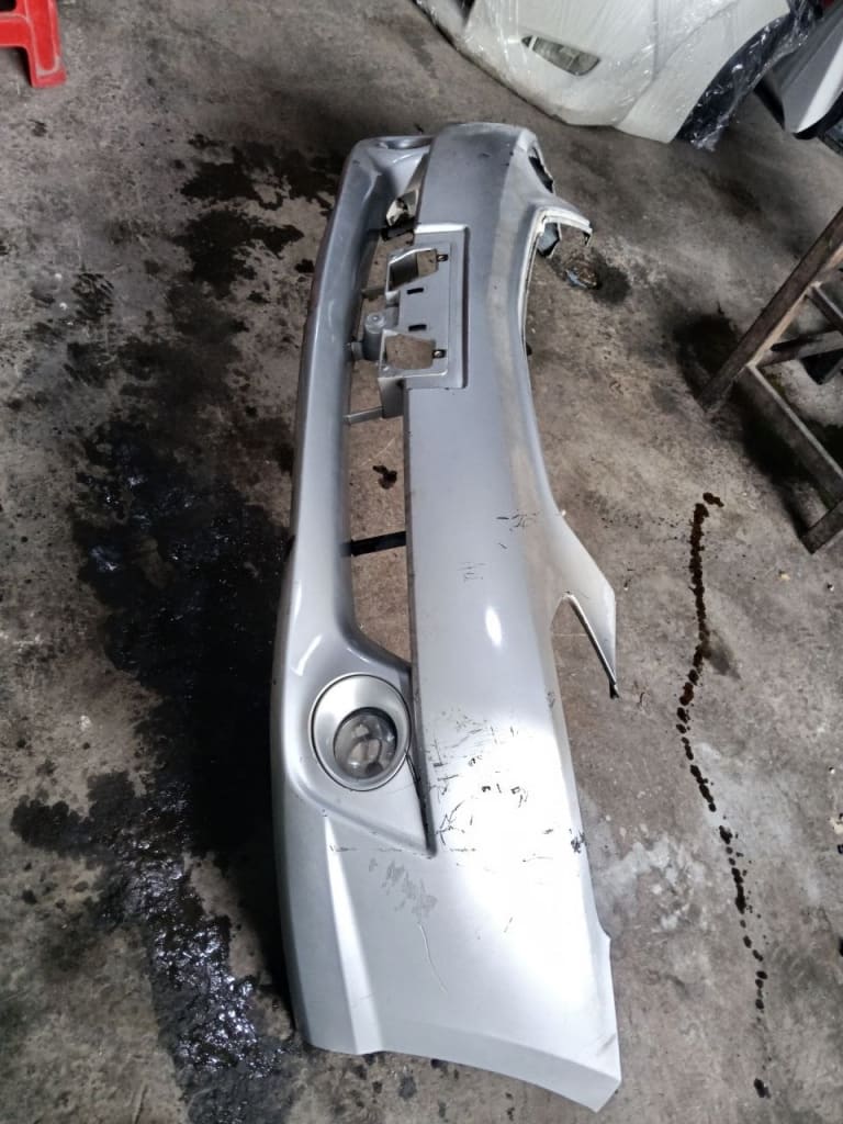 Bumper Toyota Caldina AZT241W AZT246W ST246W ZZT241W 3S-GTE 1AZ-FSE 1ZZ-FE used in Sharjah — photo 2