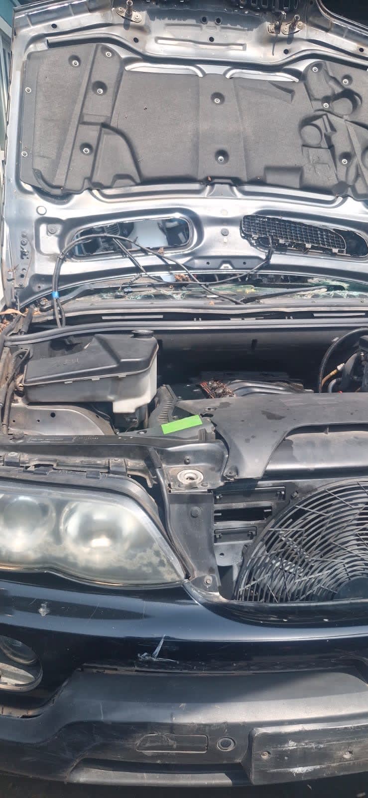 Engine + AT BMW E53 M57D30 306D2 used in Sharjah
