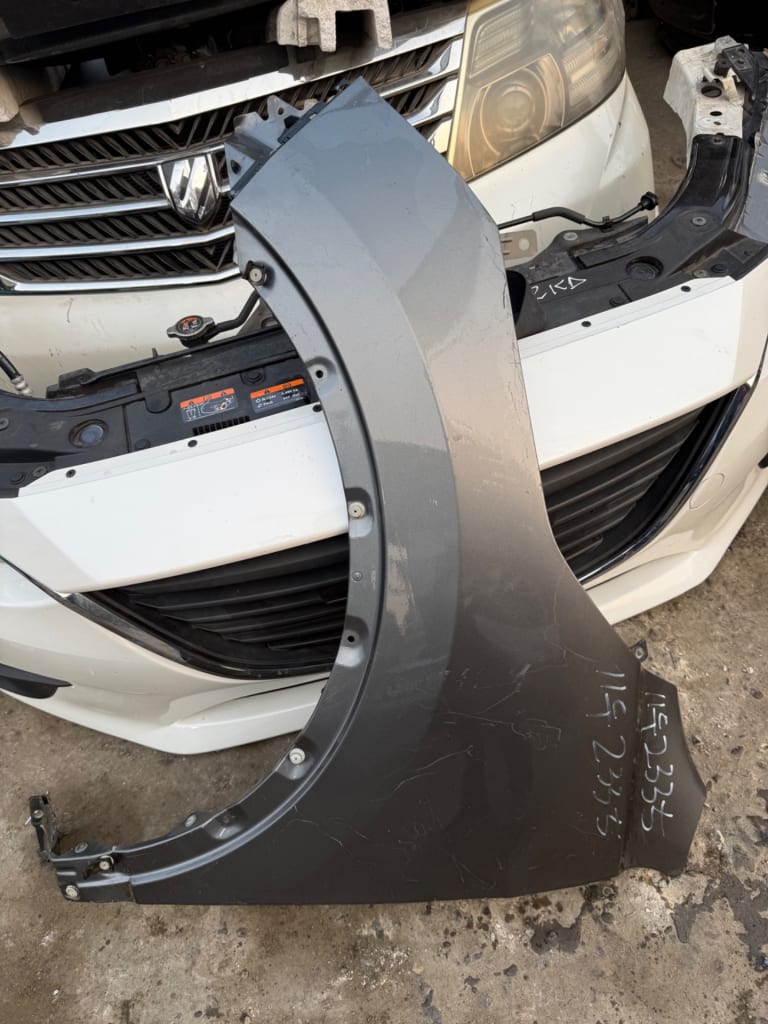 Headlights Nissan Qashqai J11 H5FT R9M MR20DD R9N MR16DDT MR20DE used in Sharjah