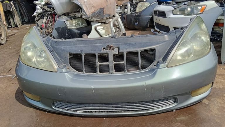 Nose cut + Hood Toyota Windom MCV30 1MZ-FE used in Sharjah