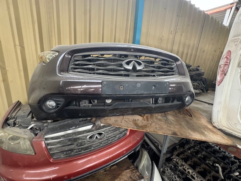 Nose cut Infiniti FX35 S51 VQ35DE VQ35HR used in Sharjah