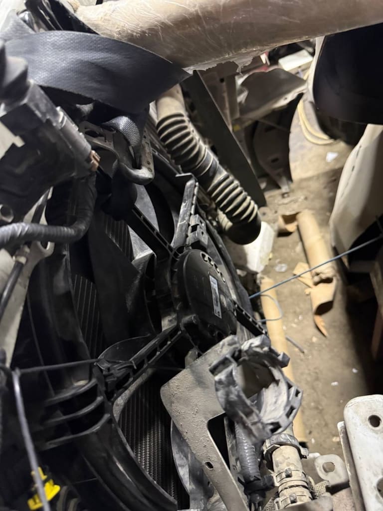 Nose cut Nissan Qashqai J11 H5FT HR12DDT HR13DDT HR16DE HRA2 K9K KR15DDT M9R MR16DDT MR20DD MR20DE R9M R9N used in Sharjah — photo 5