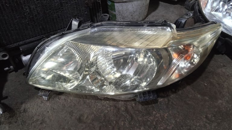 Headlights Toyota Corolla