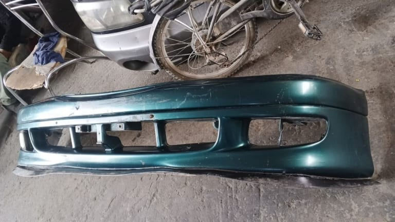 Bumper Toyota Avensis used in Sharjah