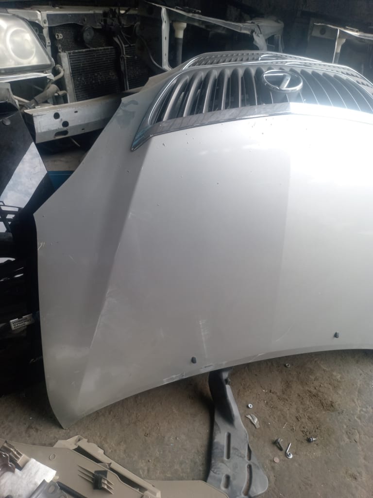 Hood Lexus RX used in Sharjah — photo 2