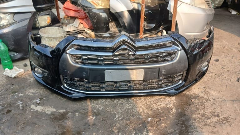 Bumper Citroen DS4 used in Sharjah