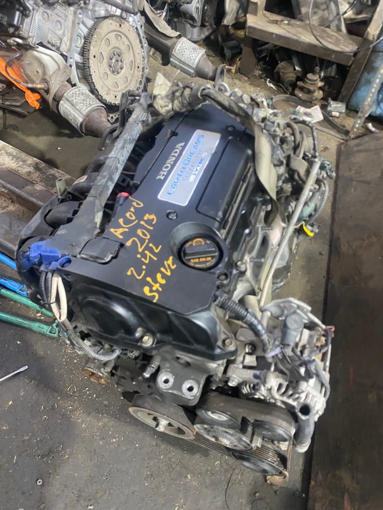 Engine + AT Honda K24W1 used in Sharjah
