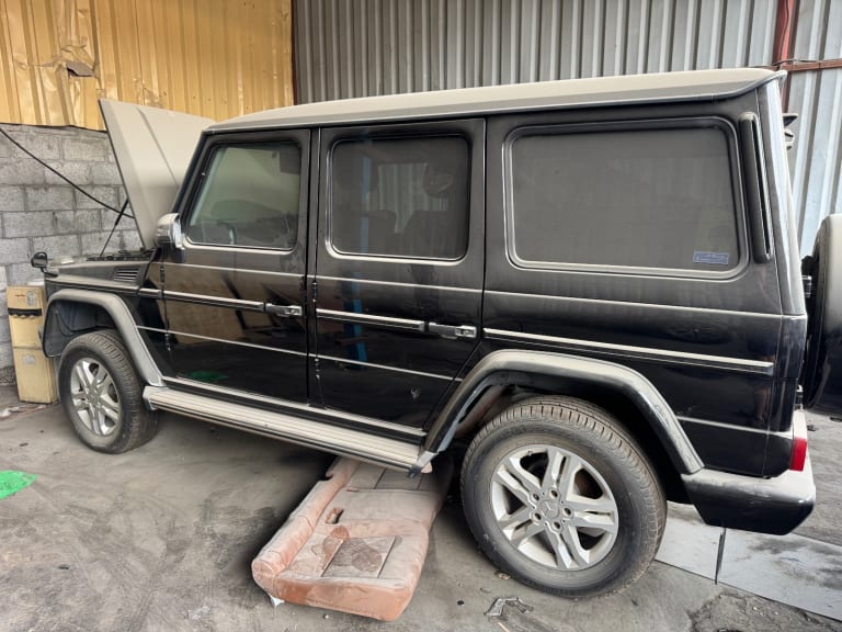 Half cut + Door + Suspension Mercedes-Benz G-Class G350 used in Sharjah — photo 2
