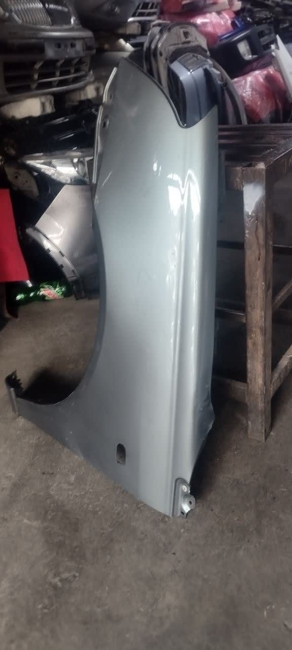 Fender Toyota Premio used in Sharjah — photo 2