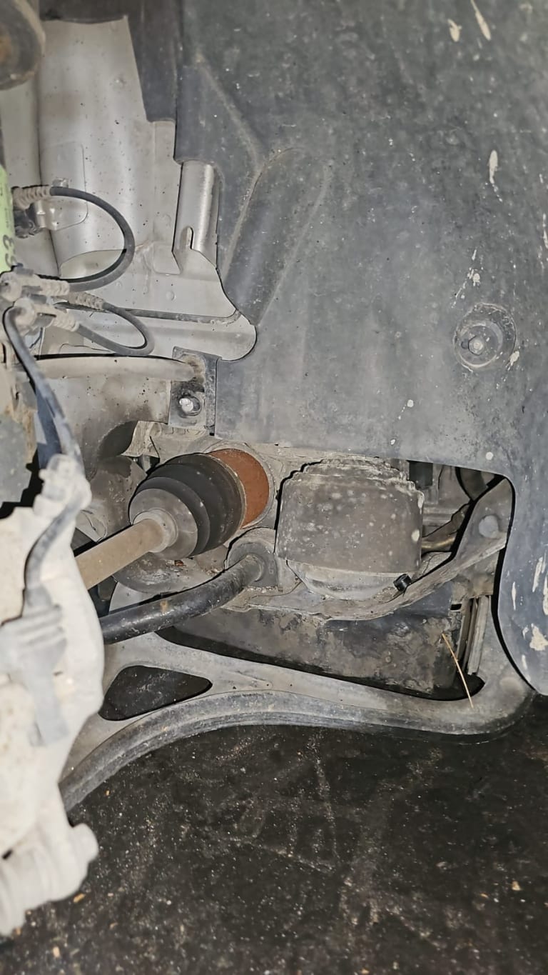 Engine + AT Mercedes-Benz 112.916 used in Sharjah — photo 5