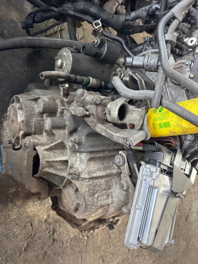 Engine + MT Volkswagen Transporter AXE used in Sharjah — photo 5