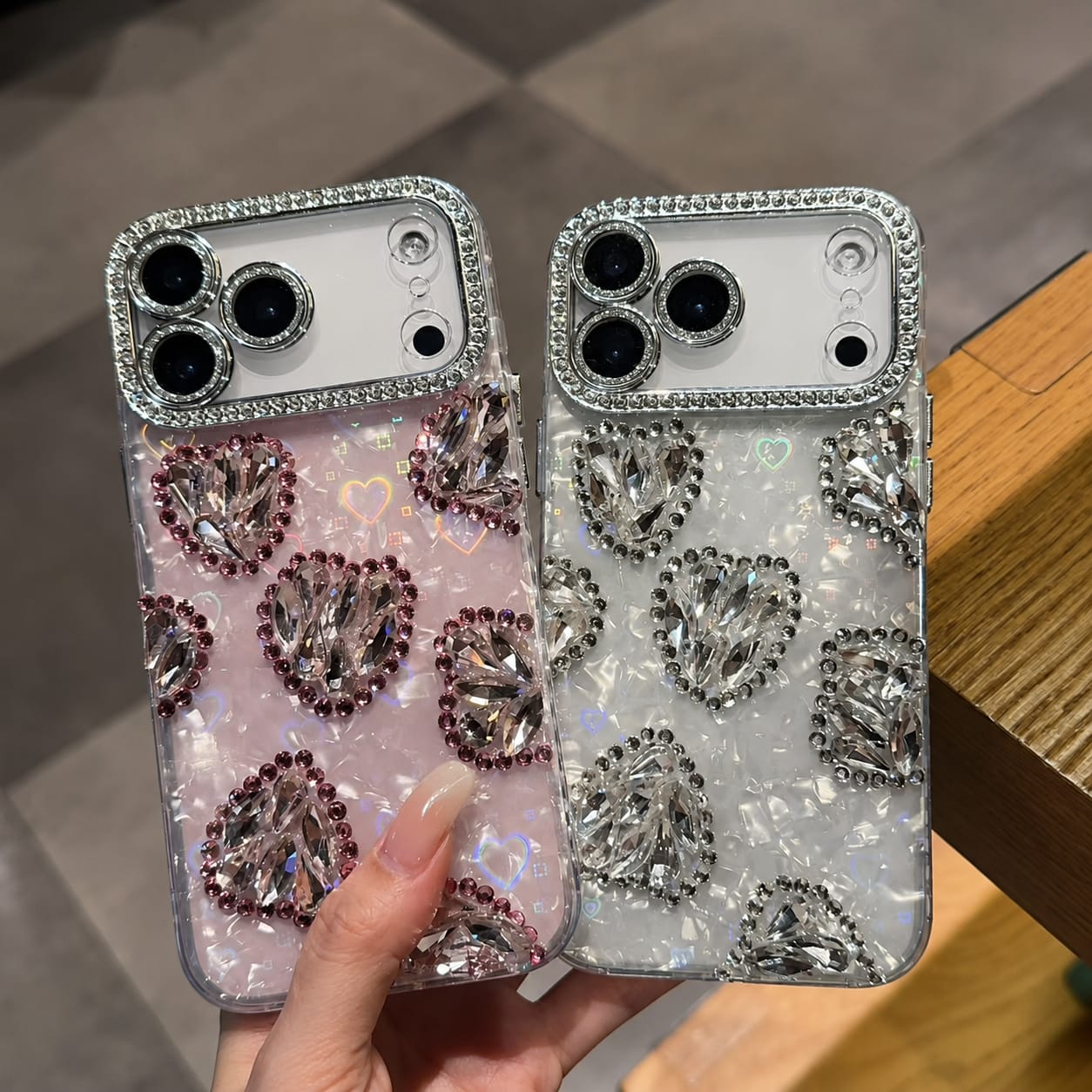 Fine Hole Heart Shell Pattern Case image 2