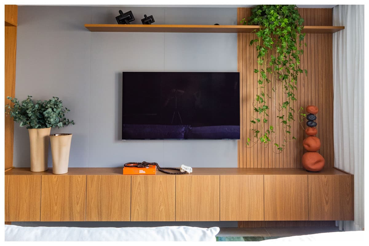 Papel versátil do rack para sala de Daniela Funari