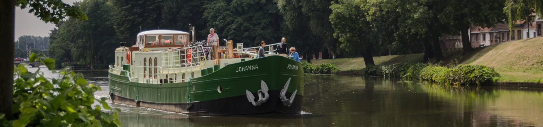 Sailing around Bruges