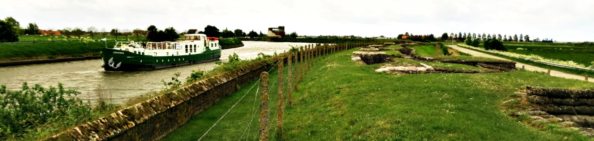 Sailing on the river Yzer