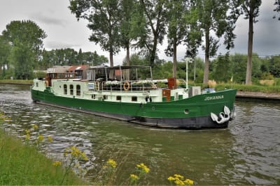 Péniche Johanna sur le canal de Bruges à Gand