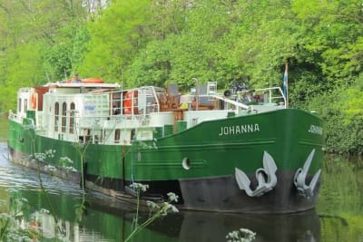 Johanna on the Ieperlee canal