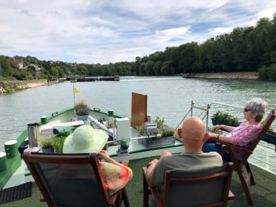 Approche de l'écluse de Mont-Saint-Père