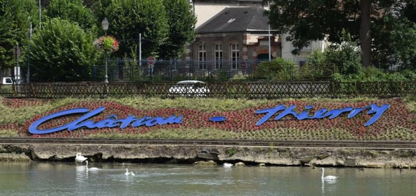 Chateau-Thierry welkom met bloemen