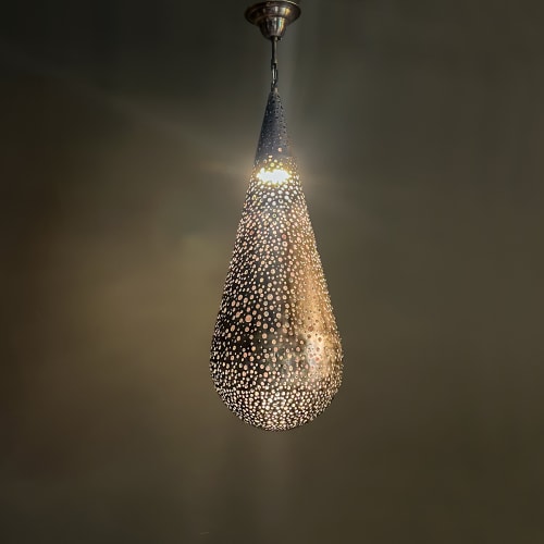 Modern Pendant Chandelier - Decorative Metal Teardrop Design