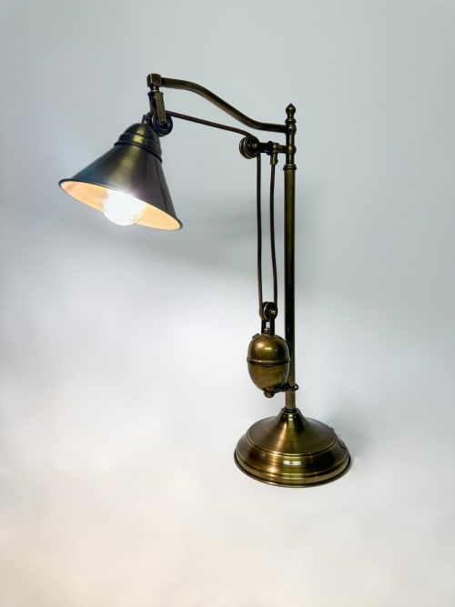 Rise and Fall Brass Desk Lamp – Counterweight
