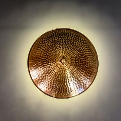 Darbeli Kubbe Aplik – El Dövmesi Disk, Arkadan Işıklı, Antik Pirinç Eskitme