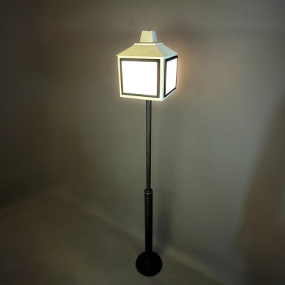 Garden Post Light – Opal-Panel Modern Lantern Head