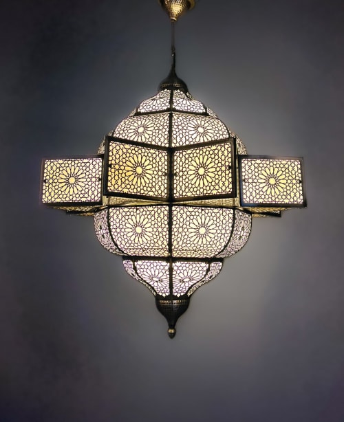 Mashrabiya Panel Star Chandelier – Opal Glass Moroccan Light Ø60 × 120 cm