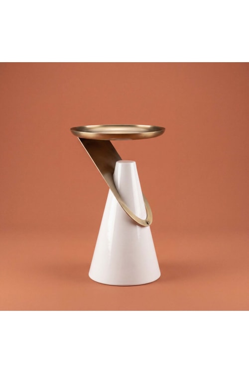 Sculptural Side Table – Antique Brass Top, White Base