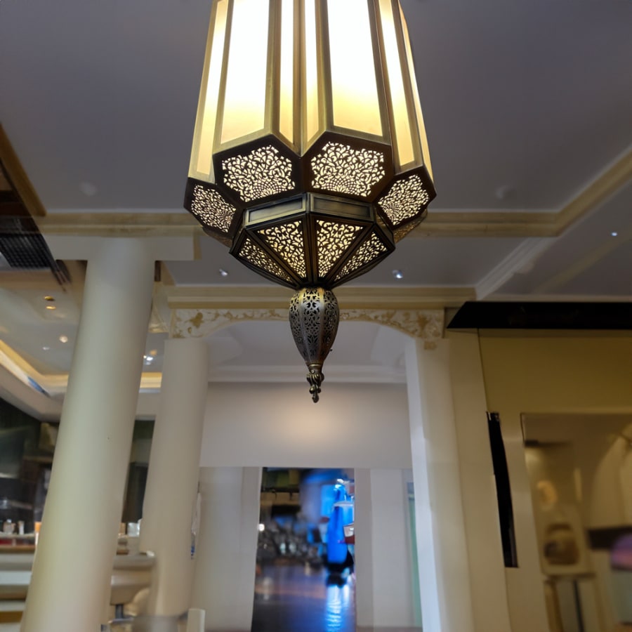 Antique Brass Pendant Chandelier – 40 cm Acrylic Detail