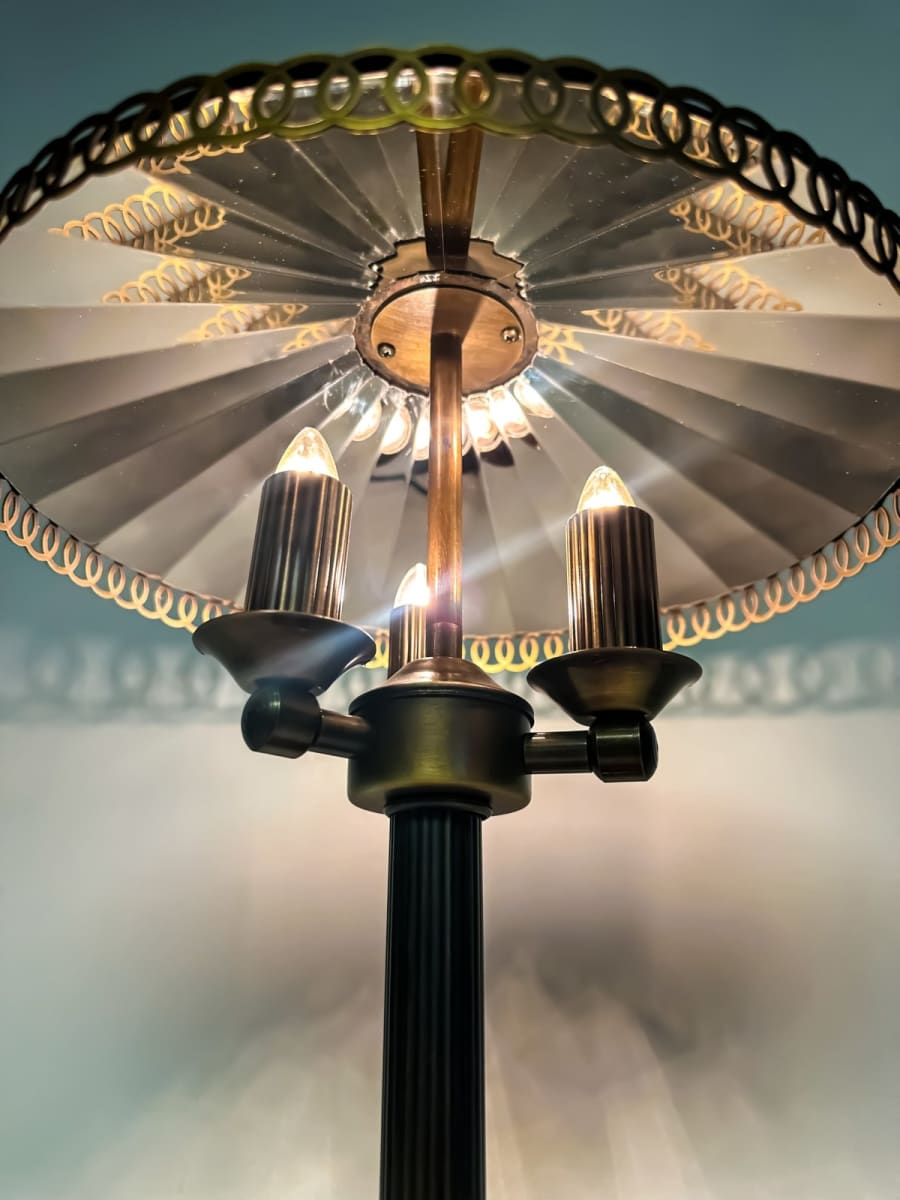 Vintage Halo Mirror-Lined Table Lamp