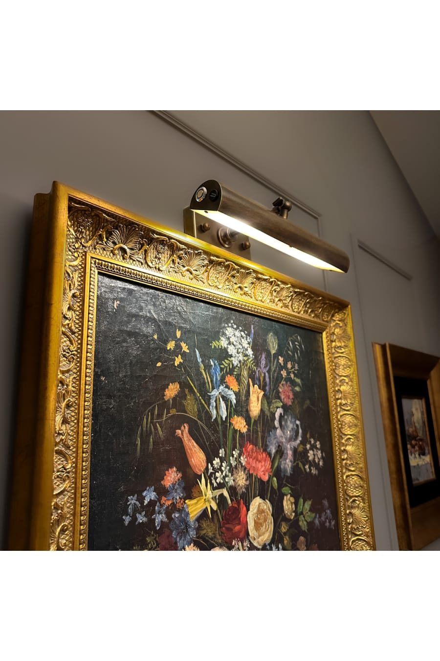 Rechargeable Wireless Wall Sconce - Decorative Table Lighting