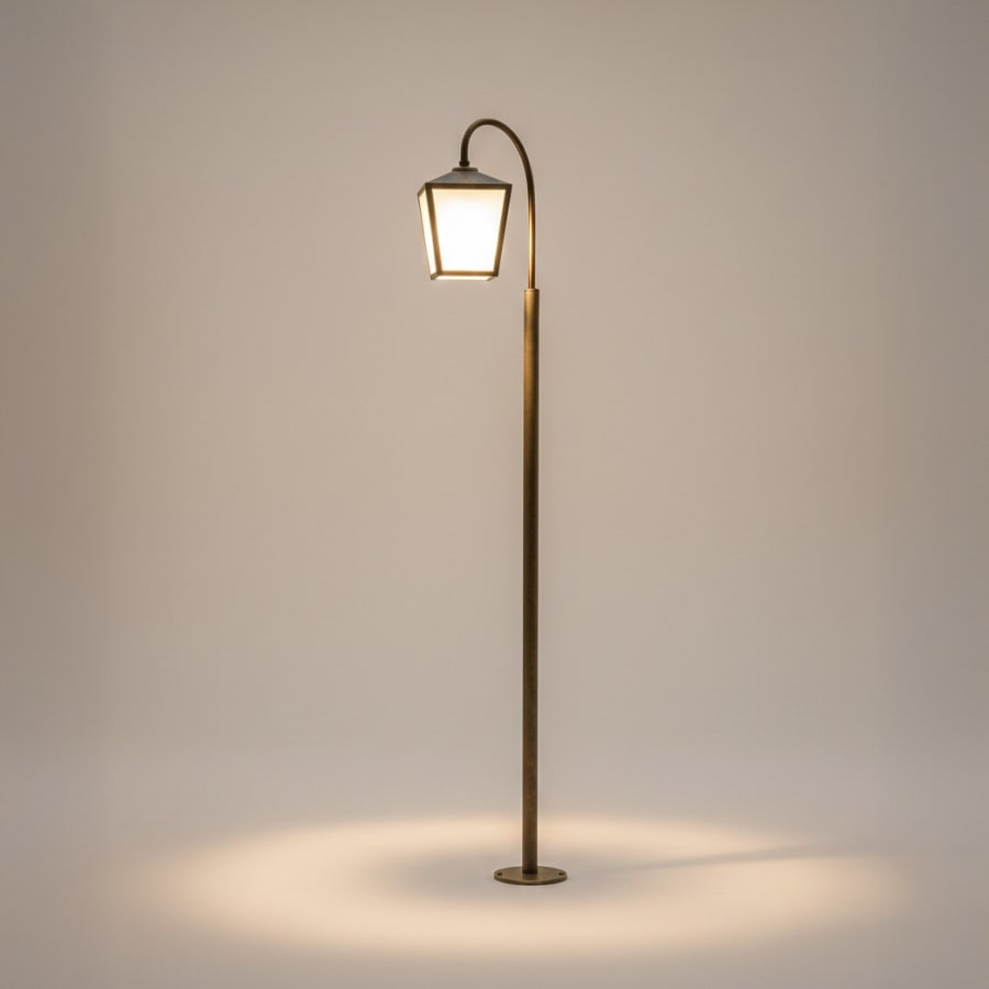 English Garden Post Light – Arched Arm, Classic Tapered Lantern