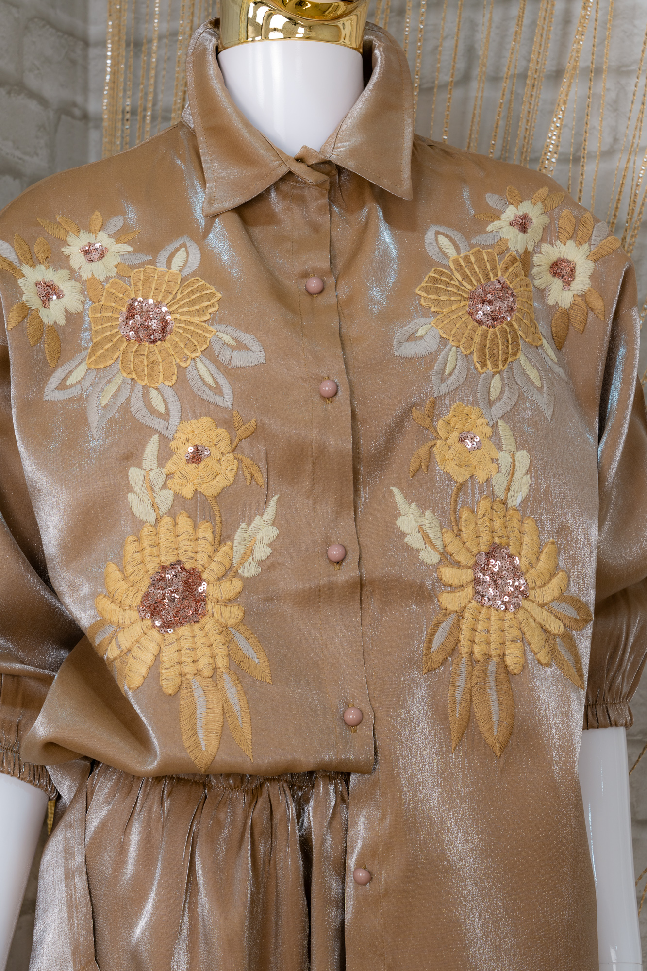 Embroidered set