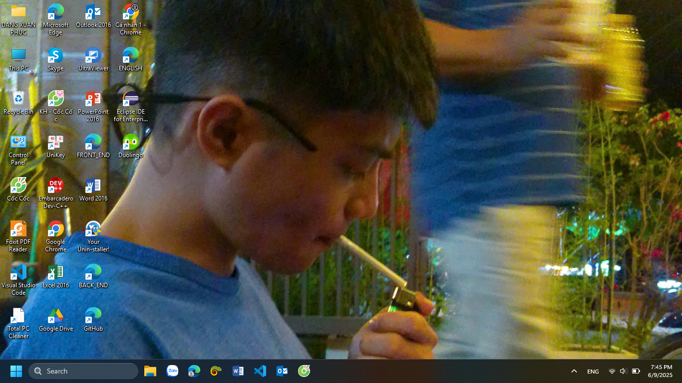 Minh Hiếu Kĩ Thuật Viên