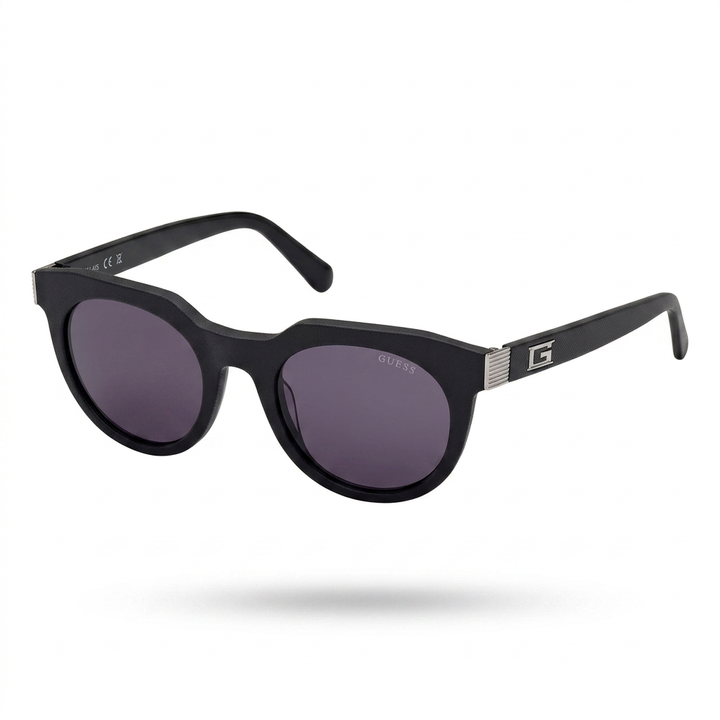 GUESS Matte Black Cat-Eye Sunglasses for Women