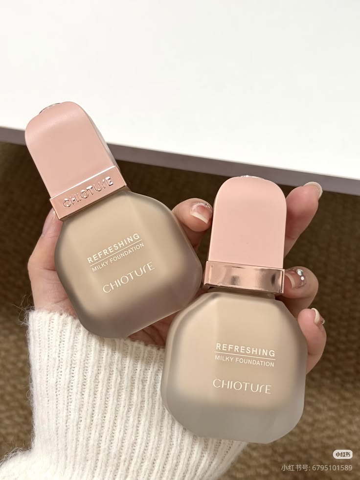CHIOTURE Refreshing Milky Foundation