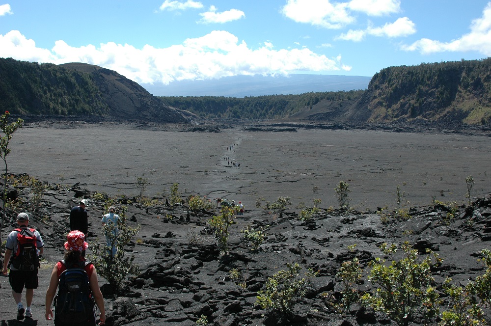 hiking kilauea iki trail