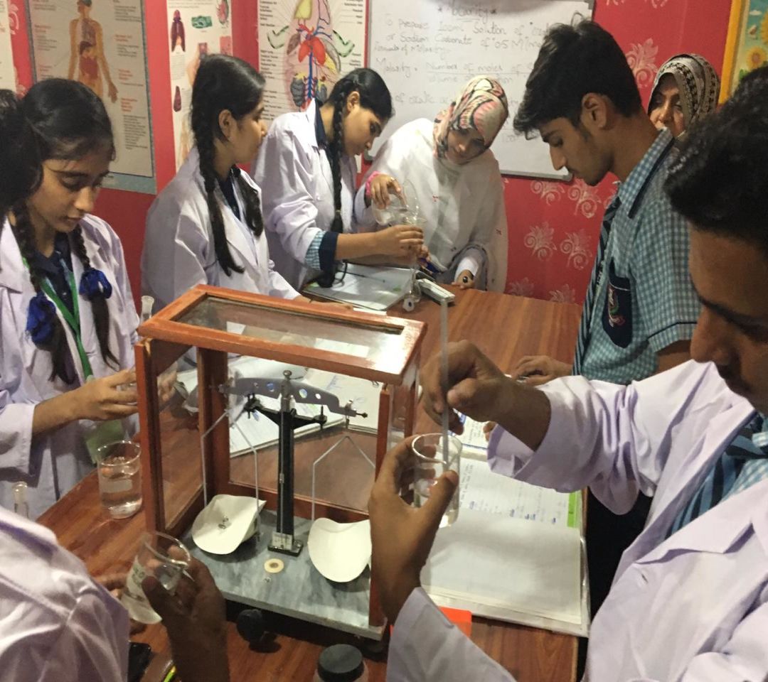 students doing an experiment
