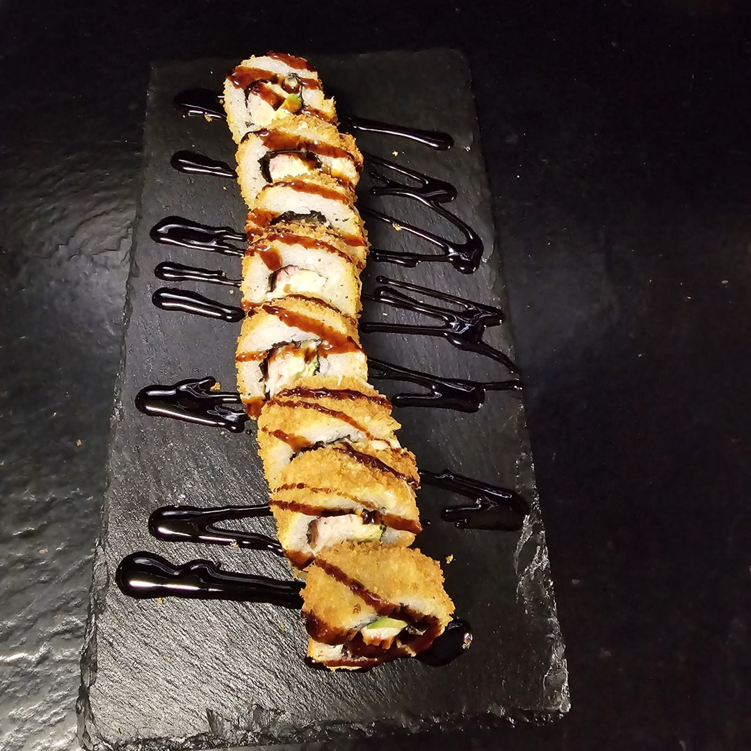 Tempura Schneekrabbe Roll sushi in saarlouis
