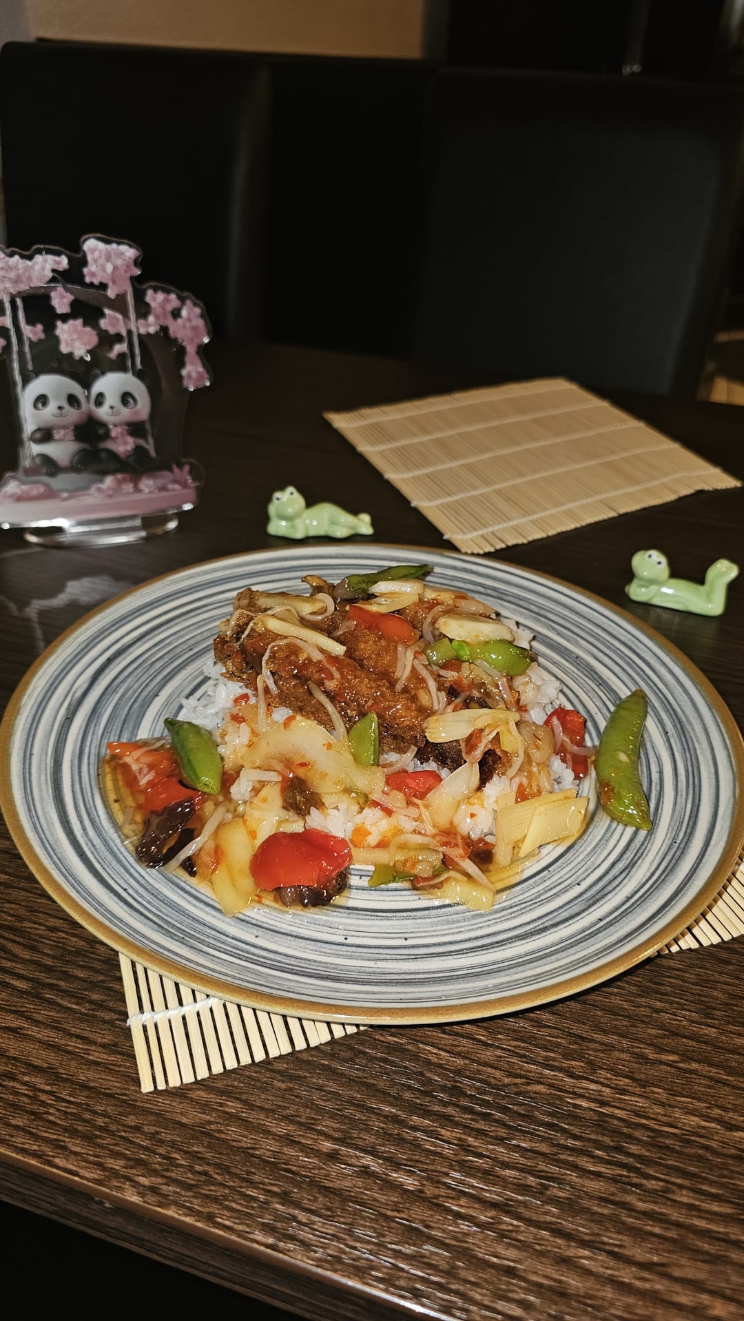 Knusprige Hänchen mit Süß Sauer Sauce  sushi in saarlouis