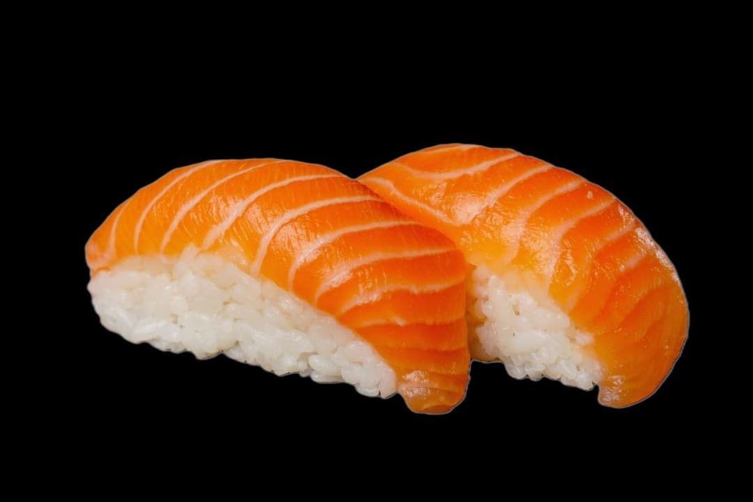 Sake Nigiri sushi in saarlouis