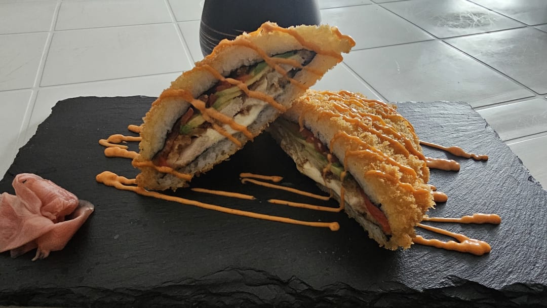 Sandwich mit Hänchen  sushi in saarlouis