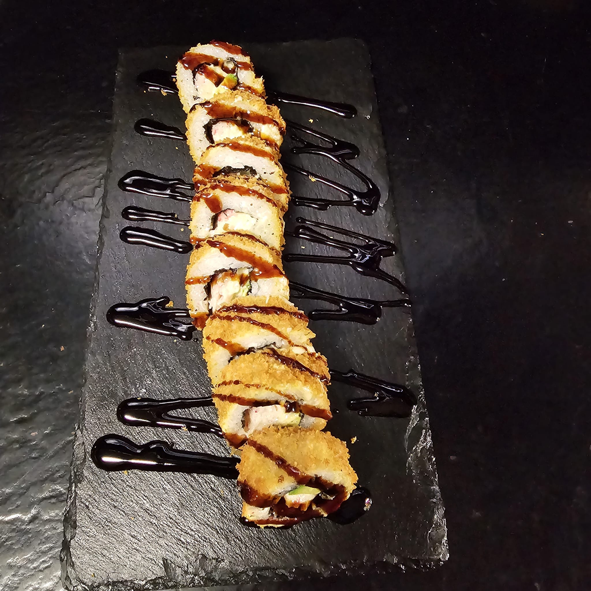 Tempura Schneekrabbe Roll sushi in saarlouis