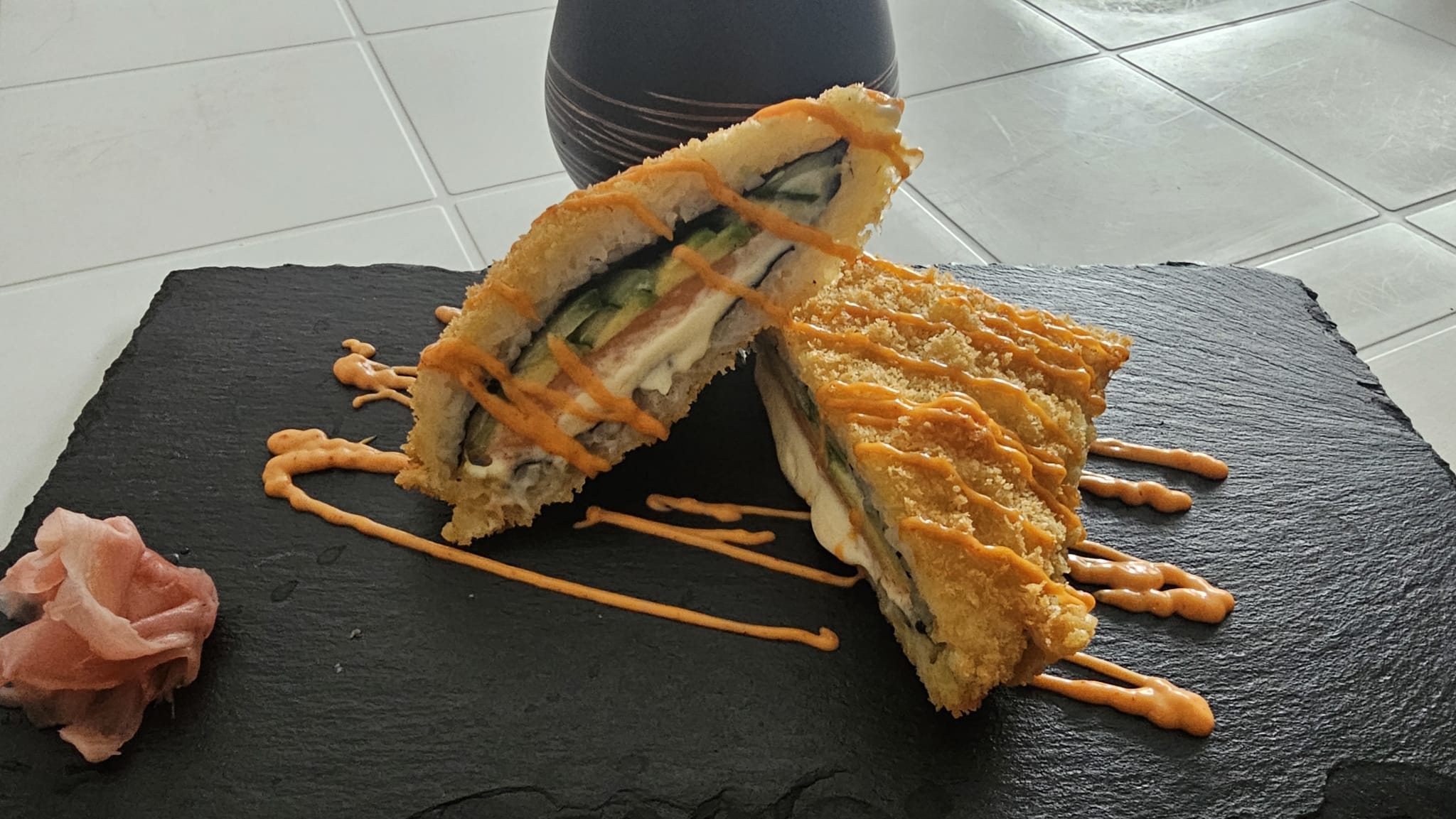 Sandwich mit Lachs  sushi in saarlouis