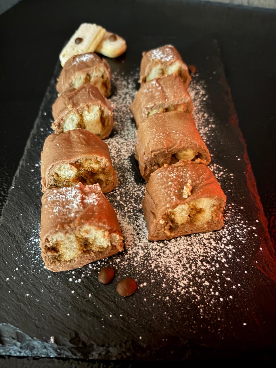 Tiramisu Roll ( 8 st.) sushi in saarlouis