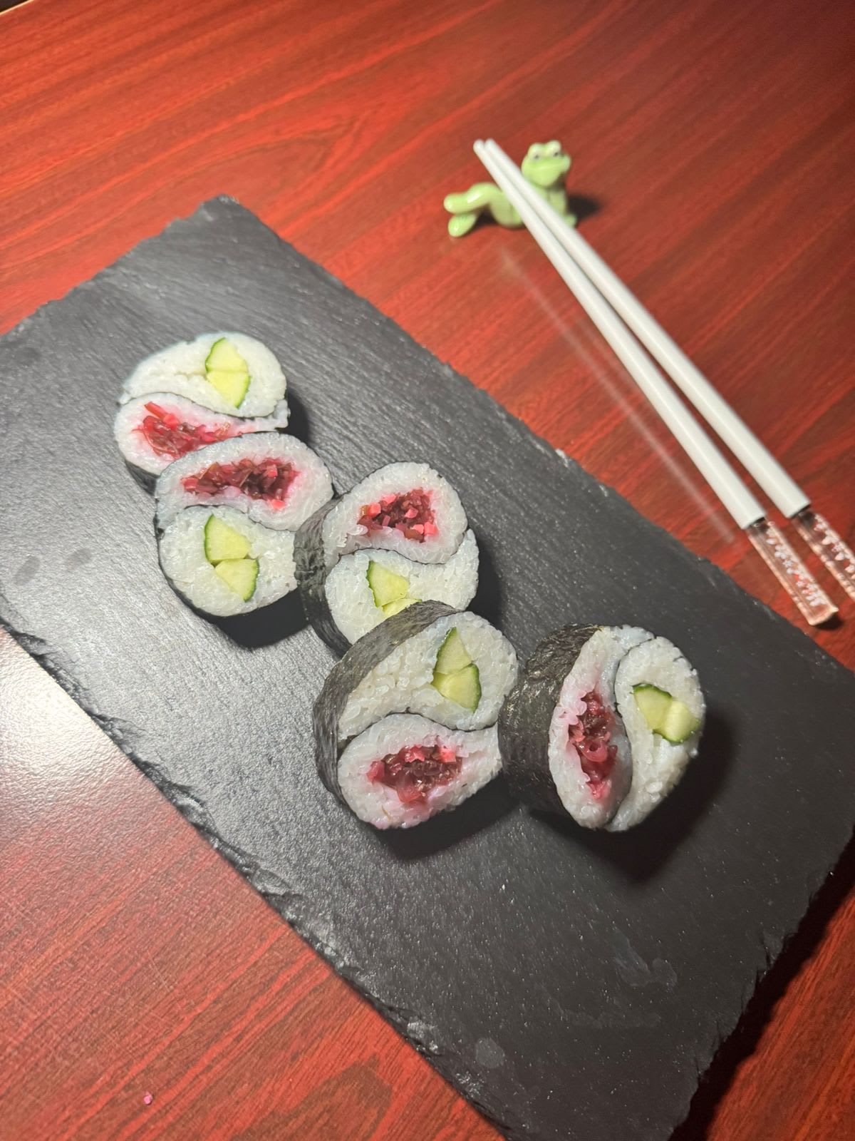 Yin Yang Rot  ( 5 Stück) sushi in saarlouis