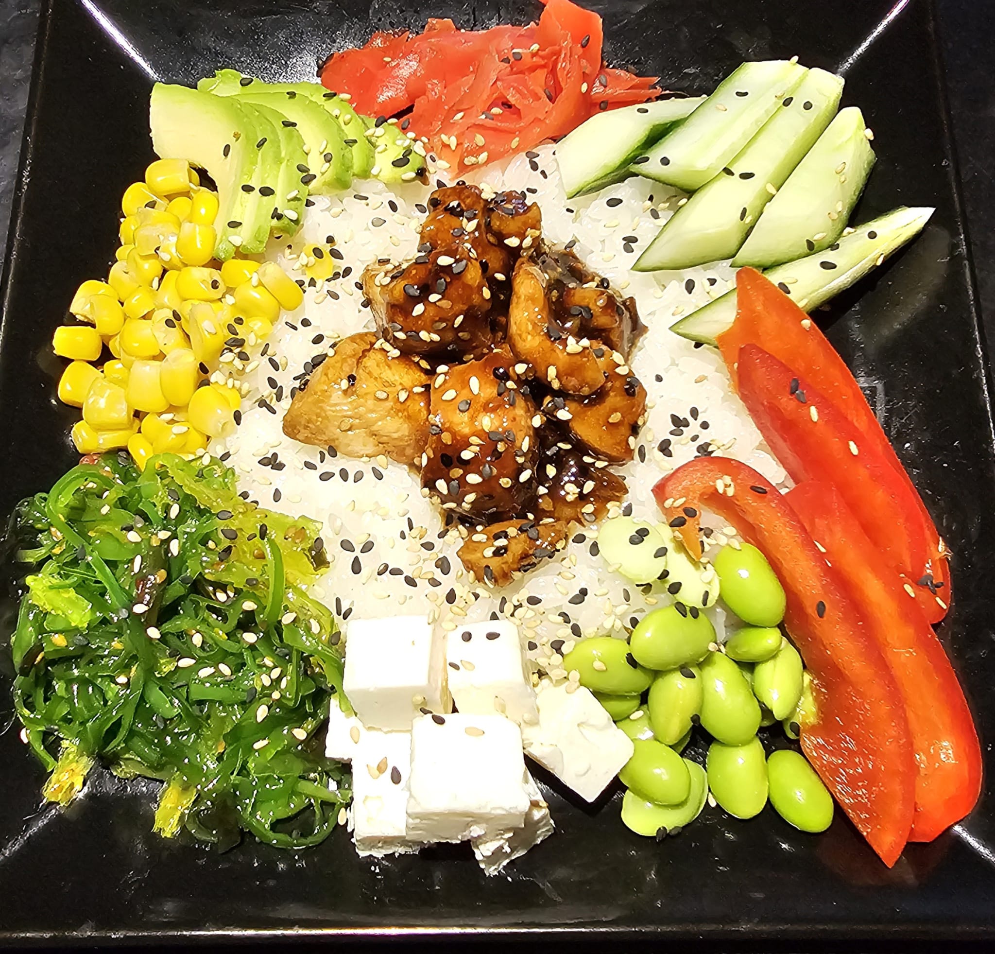 Hähnchen Poke Bowl  sushi in saarlouis